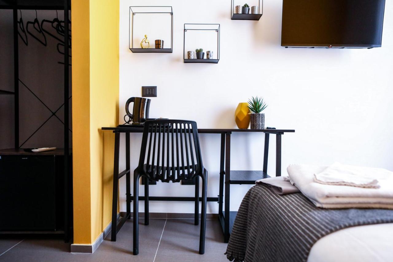 Materdays 24 Bed & Breakfast เนเปิลส์ ภายนอก รูปภาพ