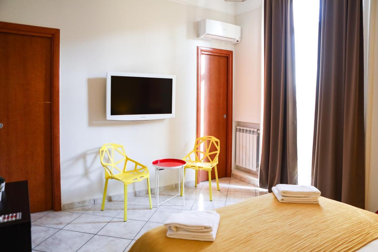 Materdays 24 Bed & Breakfast เนเปิลส์ ภายนอก รูปภาพ