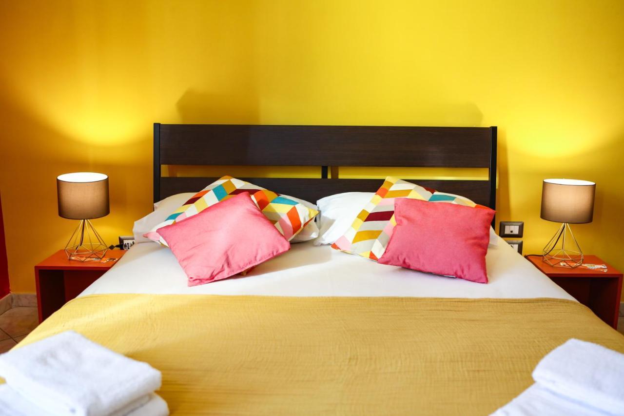 Materdays 24 Bed & Breakfast เนเปิลส์ ภายนอก รูปภาพ